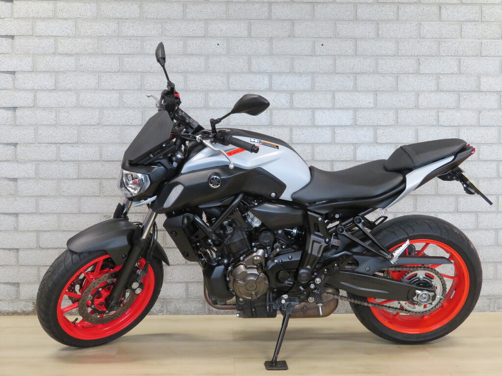 Yamaha MT07